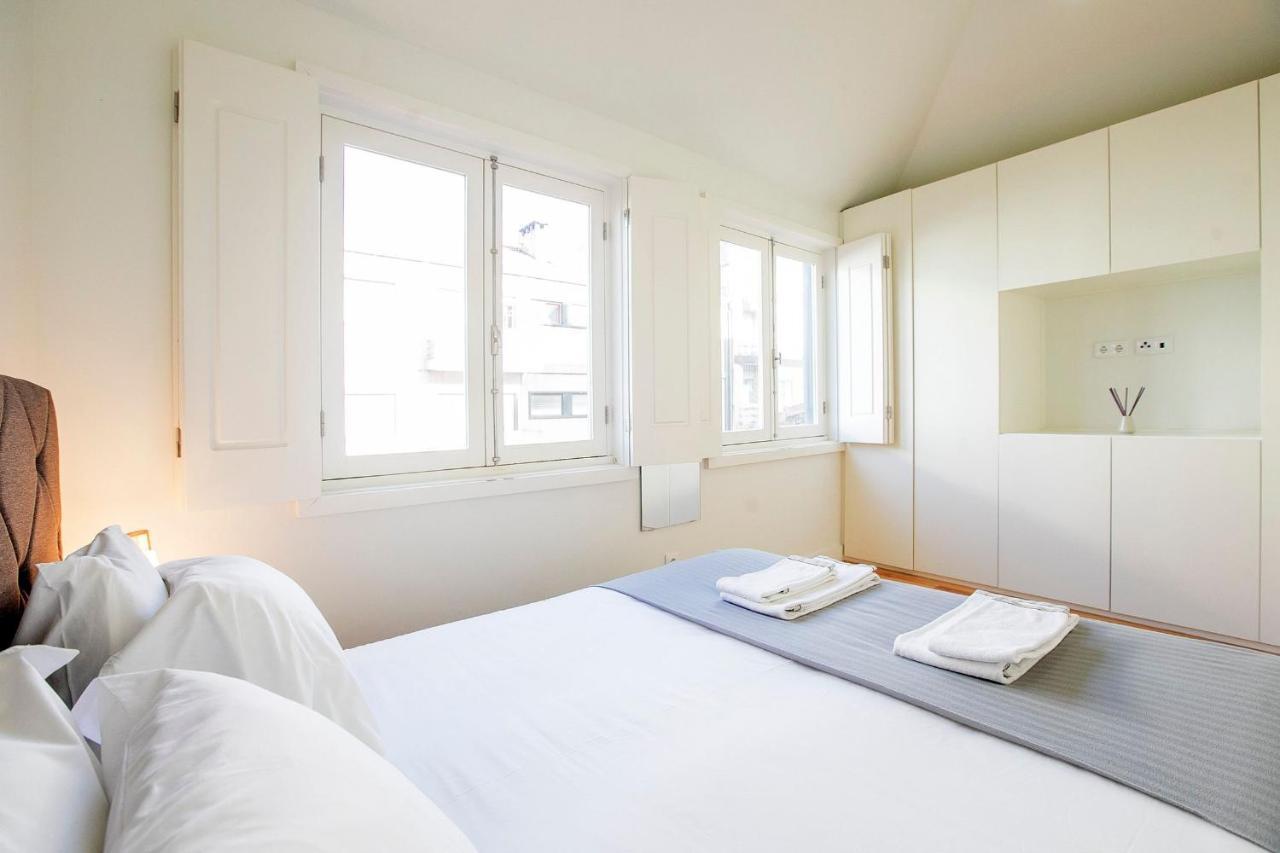 Lovelystay - Cozy 1Br In Santa Catarina W/ Balcony ポルト エクステリア 写真