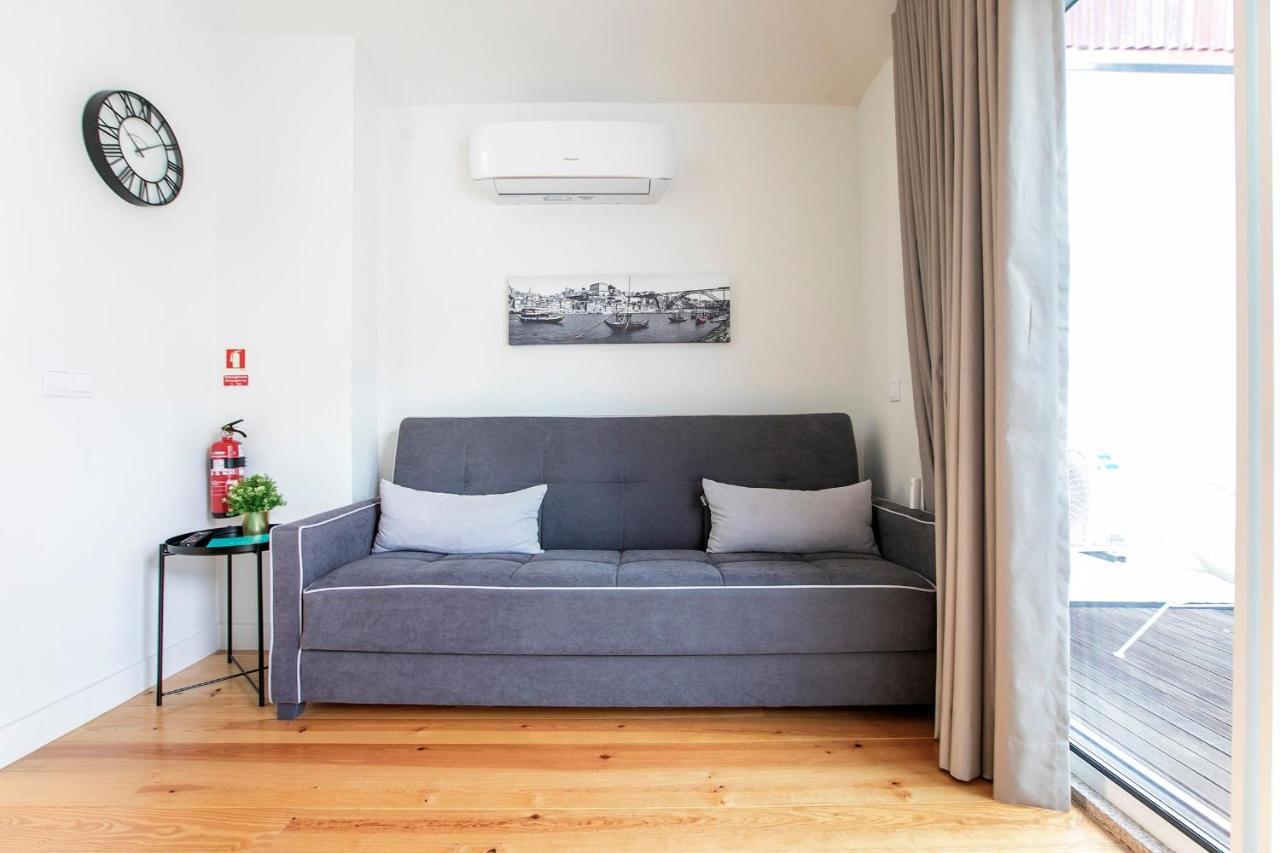 Lovelystay - Cozy 1Br In Santa Catarina W/ Balcony ポルト エクステリア 写真