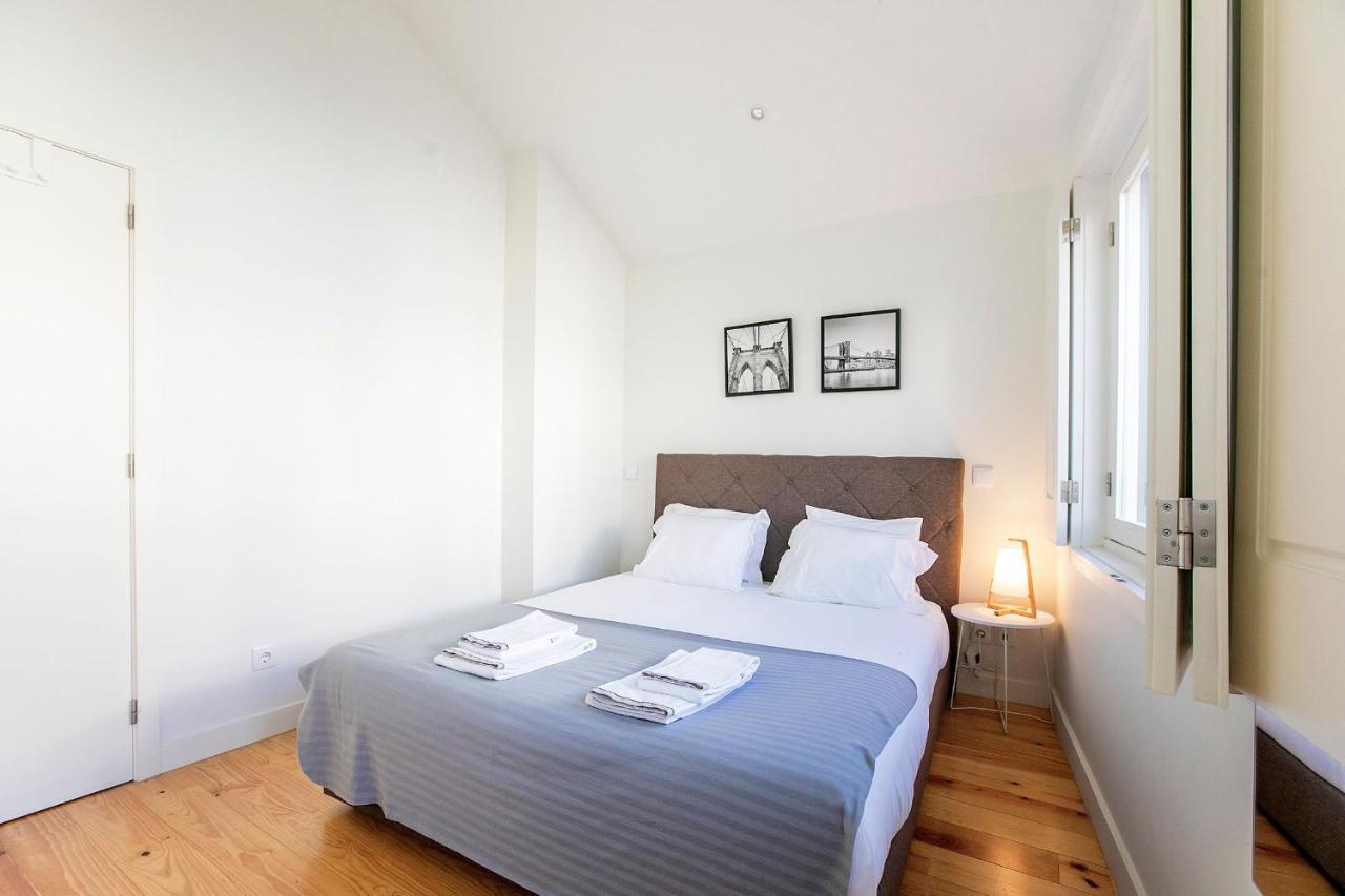 Lovelystay - Cozy 1Br In Santa Catarina W/ Balcony ポルト エクステリア 写真