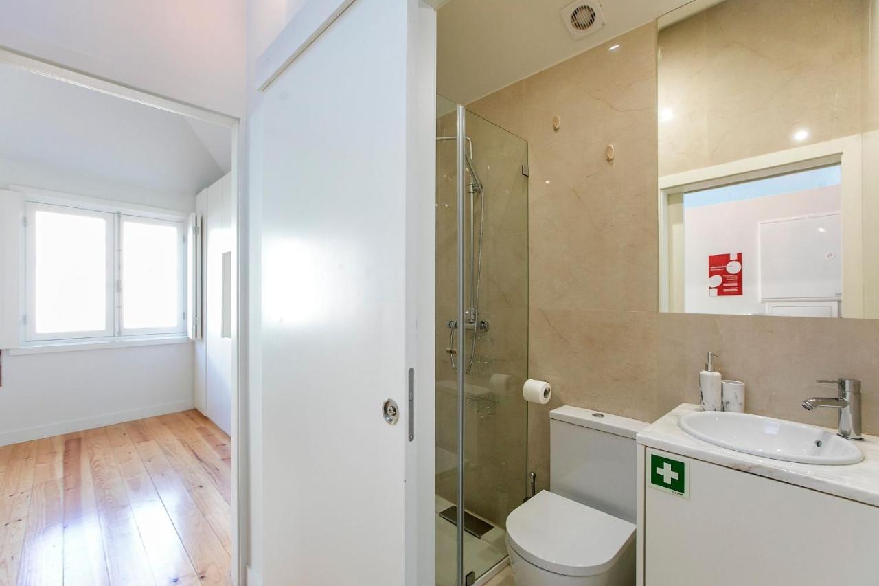 Lovelystay - Cozy 1Br In Santa Catarina W/ Balcony ポルト エクステリア 写真
