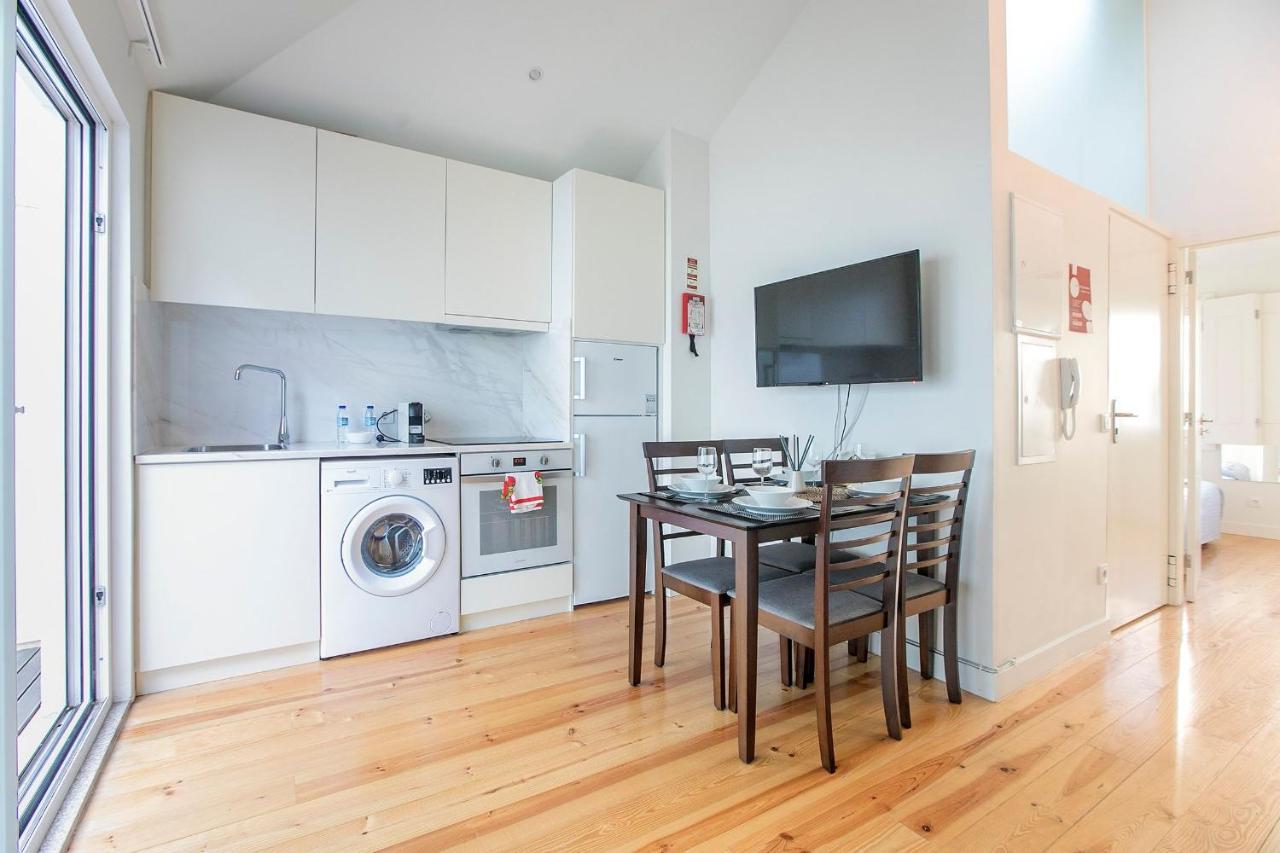 Lovelystay - Cozy 1Br In Santa Catarina W/ Balcony ポルト エクステリア 写真
