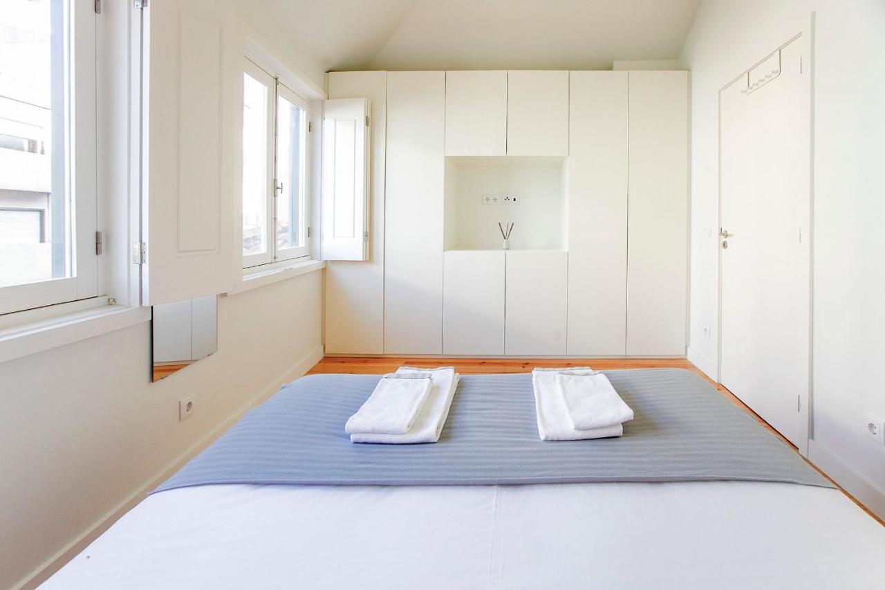 Lovelystay - Cozy 1Br In Santa Catarina W/ Balcony ポルト エクステリア 写真